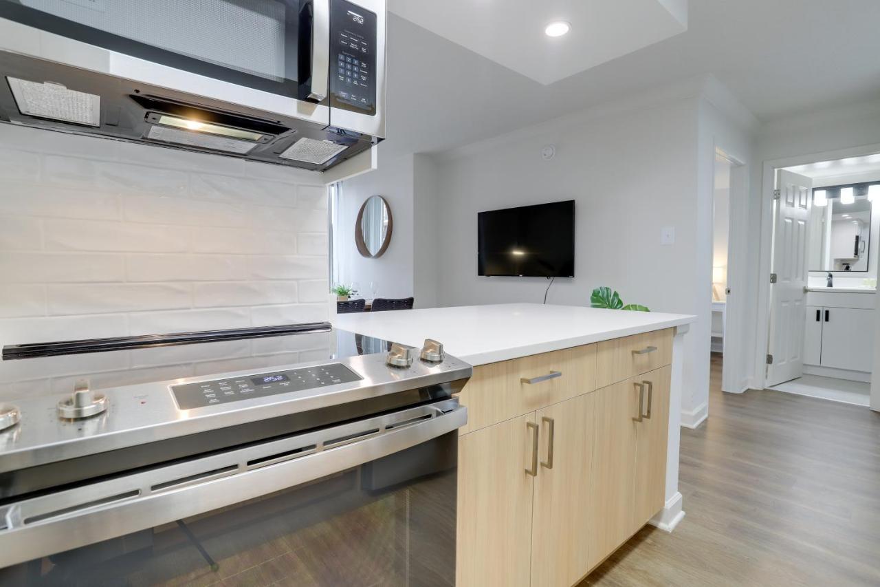 Modern & Charming Apt With Rooftop @Pentagon City Арлінгтон Екстер'єр фото