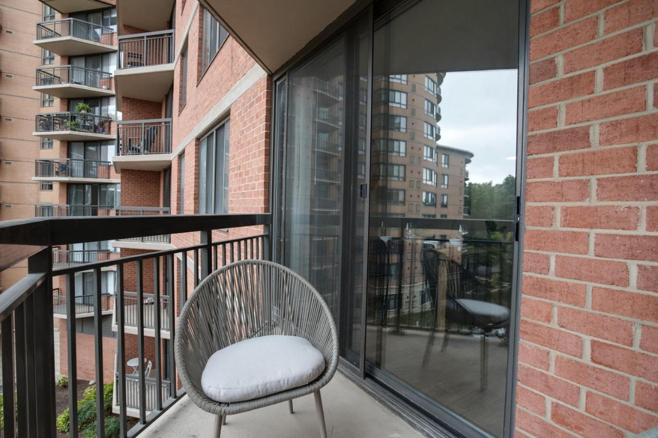 Modern & Charming Apt With Rooftop @Pentagon City Арлінгтон Екстер'єр фото