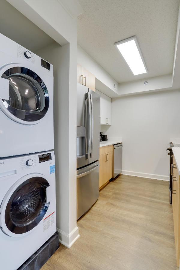 Modern & Charming Apt With Rooftop @Pentagon City Арлінгтон Екстер'єр фото