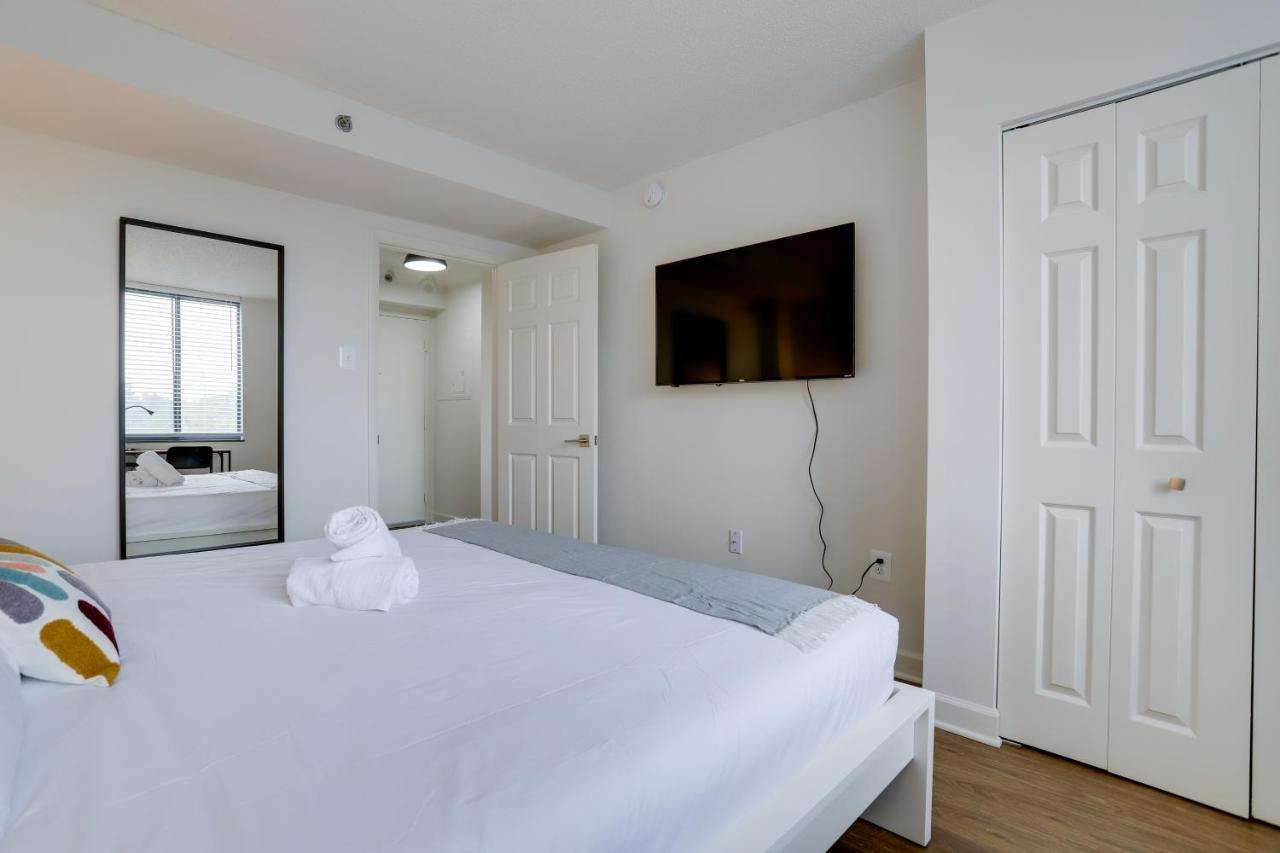Modern & Charming Apt With Rooftop @Pentagon City Арлінгтон Екстер'єр фото